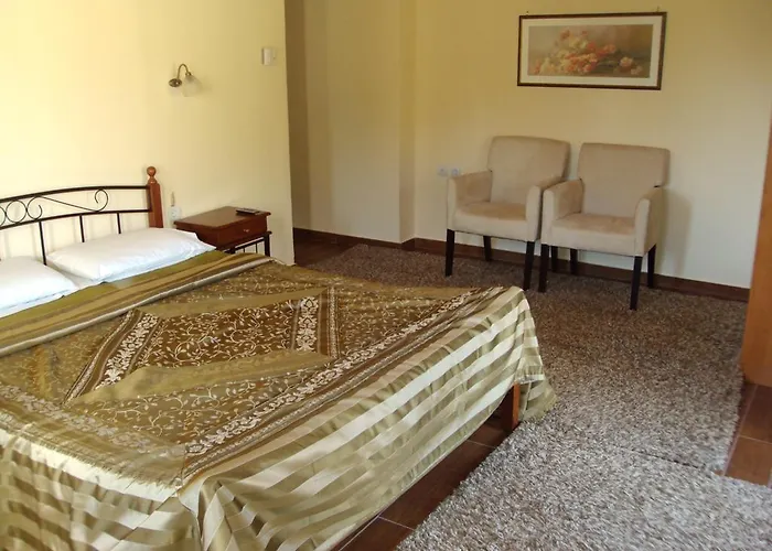 Pantos Kairou בית הארחה