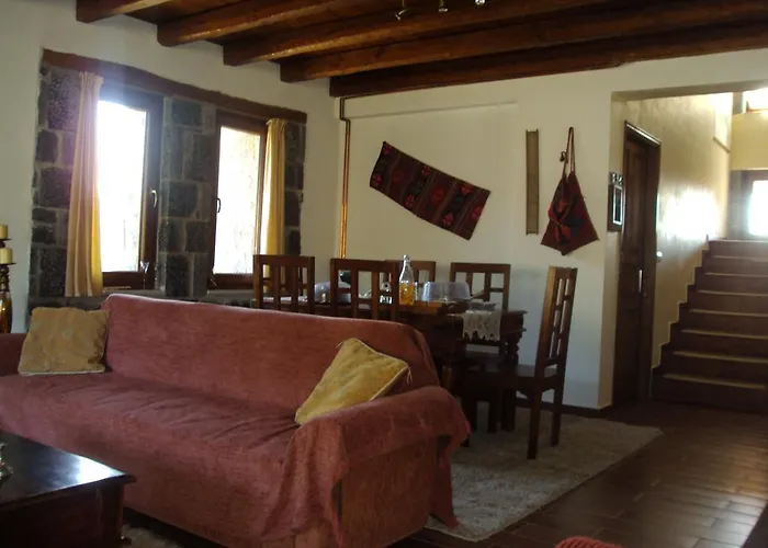 בית הארחה Pantos Kairou