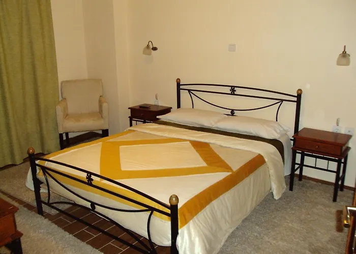 Pantos Kairou Gæstehus Karkaloú